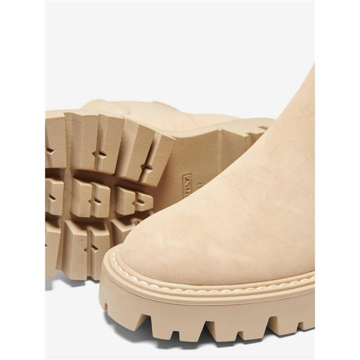 V2HB80658073EE7BABB223B1A144BCFB823R5680047P6